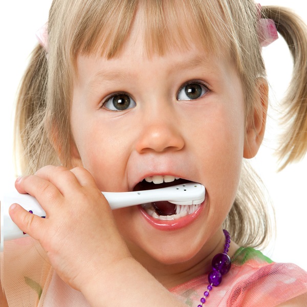 Kaip atrodo tinkama vaikų dantų priežiūra?